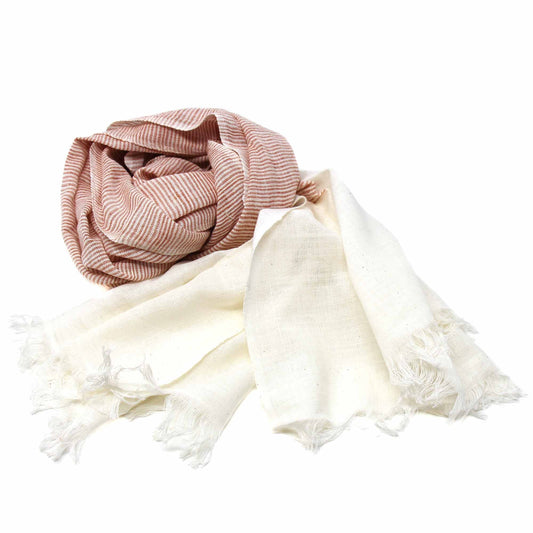 Bufanda de algodón teñida a mano, óxido y crema con flecos