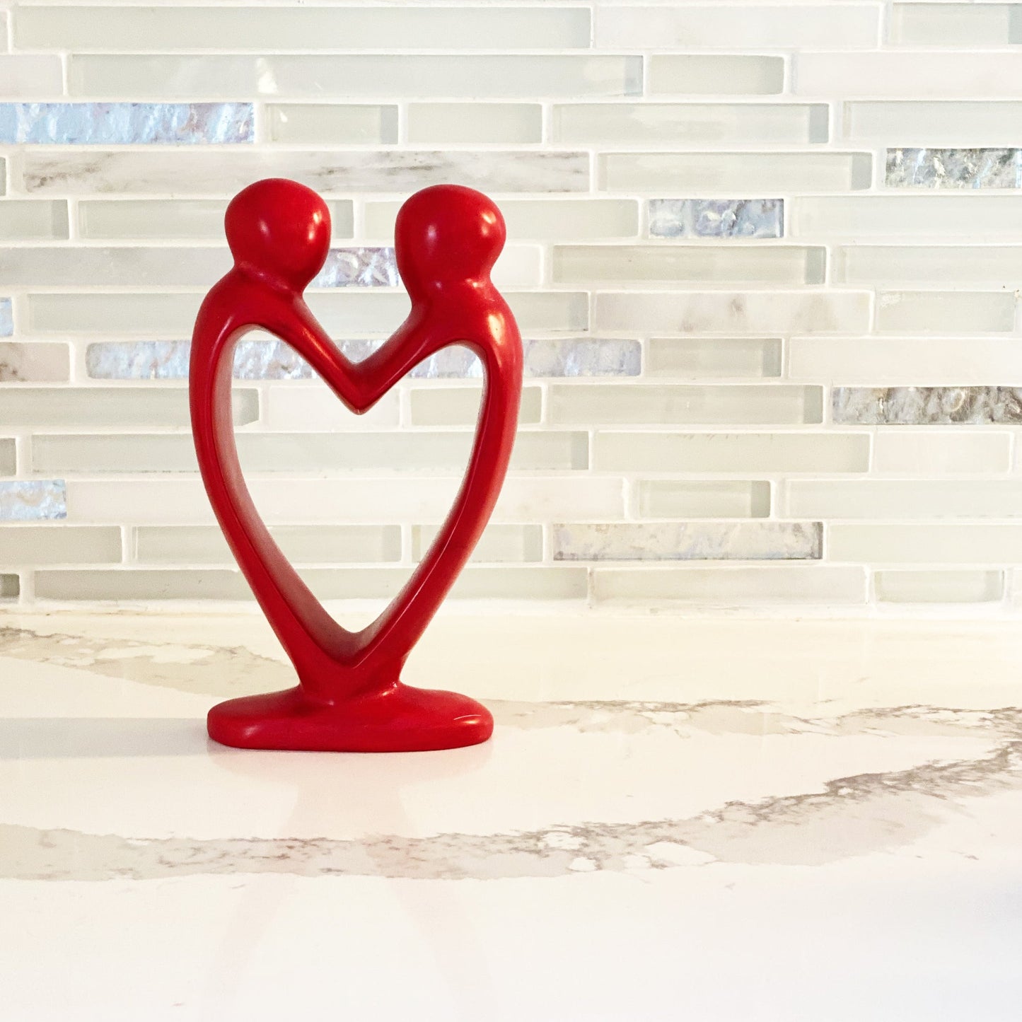 Escultura artesanal del corazón del amante de esteatita en rojo - Smolart