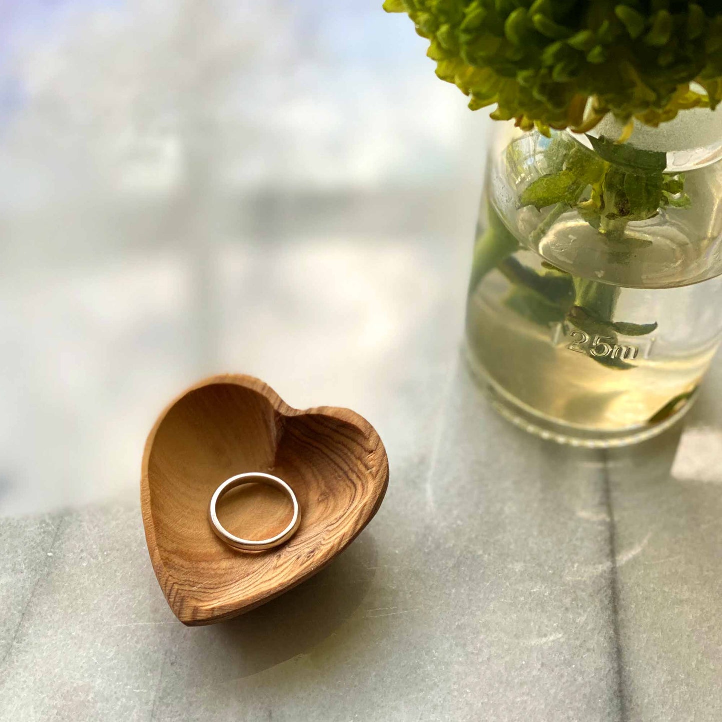 Cuencos pequeños con forma de corazón de madera de olivo - Juego de 2