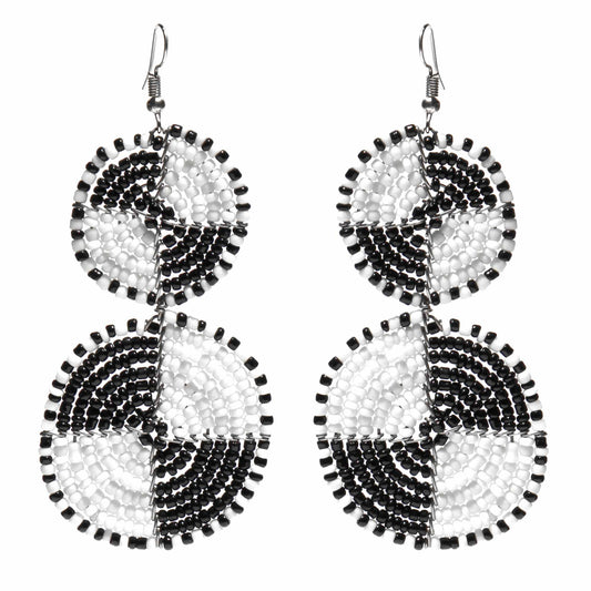 Pendientes colgantes de doble círculo con cuentas masai, blanco y negro